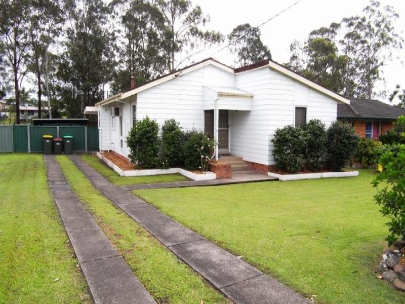 9 Irvine St, Wingham NSW 2429