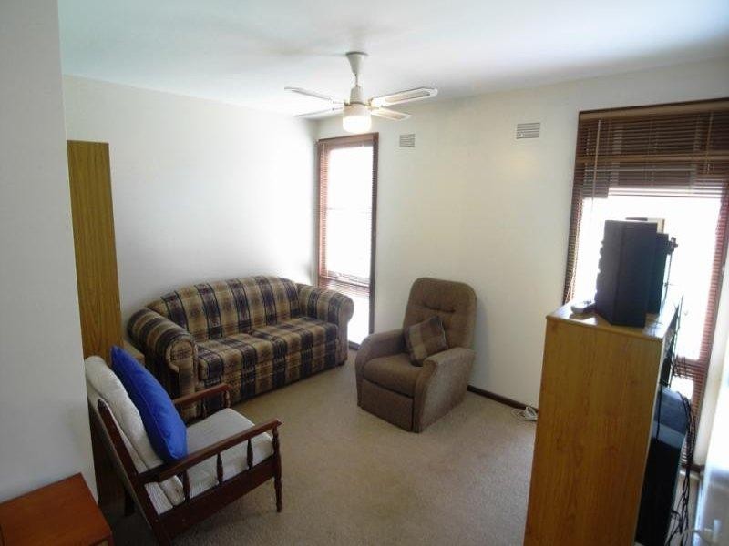 9 Irvine St, Wingham NSW 2429