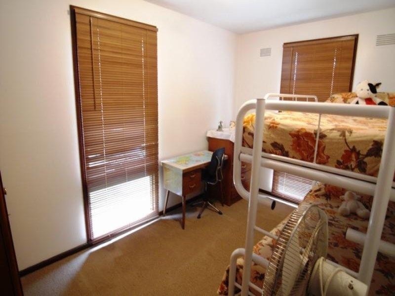 9 Irvine St, Wingham NSW 2429