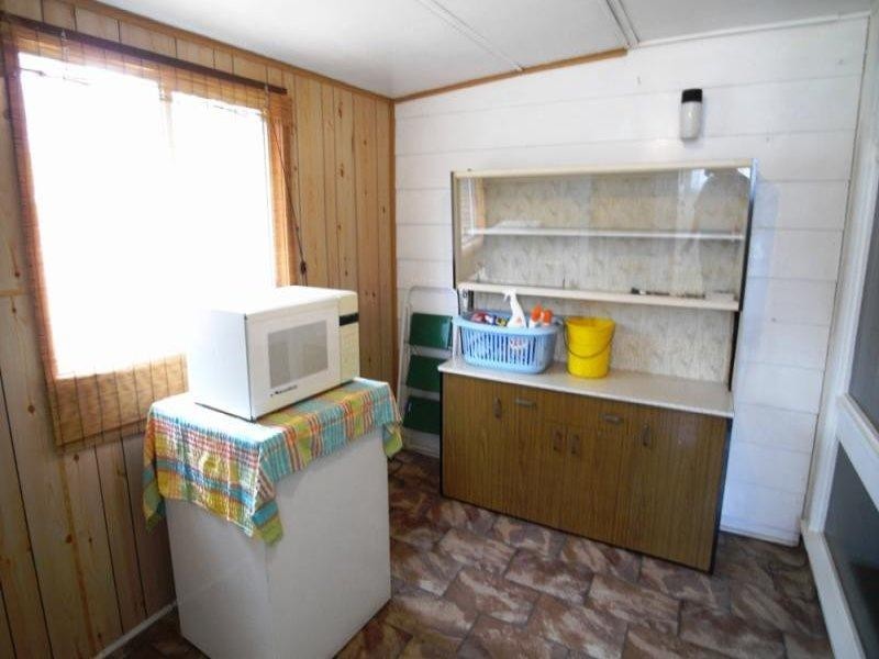 9 Irvine St, Wingham NSW 2429