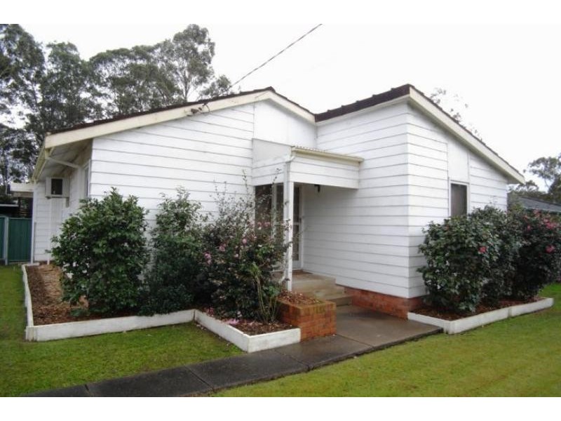 9 Irvine St, Wingham NSW 2429