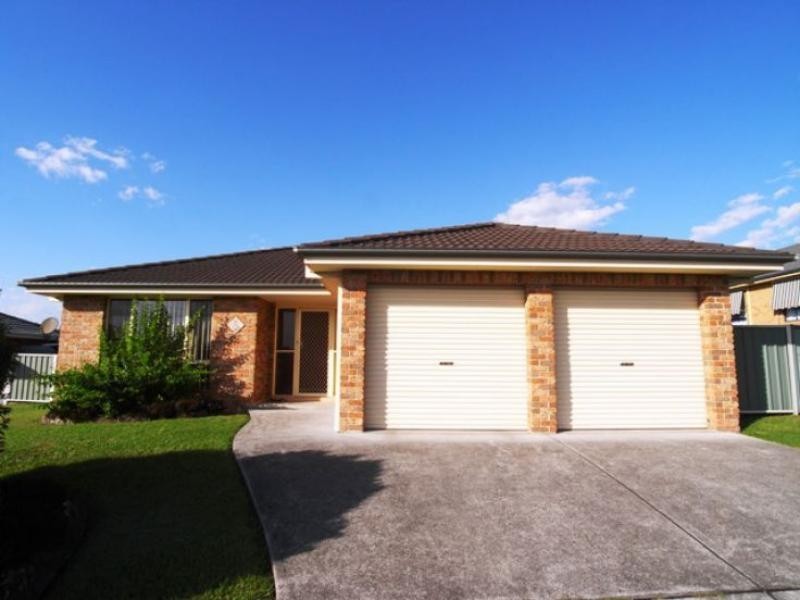 8 Country Club Dr, Wingham NSW 2429