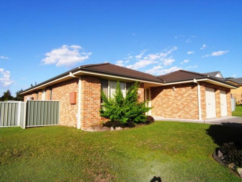 8 Country Club Dr, Wingham NSW 2429