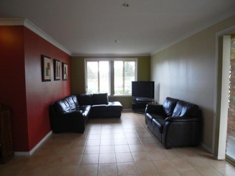 8 Country Club Dr, Wingham NSW 2429