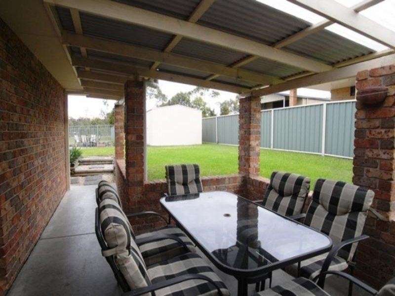 8 Country Club Dr, Wingham NSW 2429