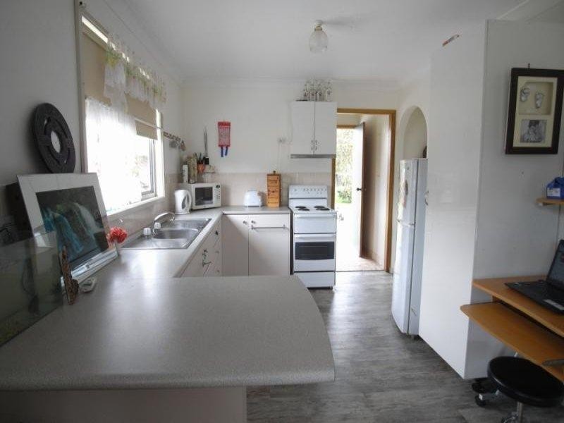 1234 Gloucester Rd, Wingham NSW 2429