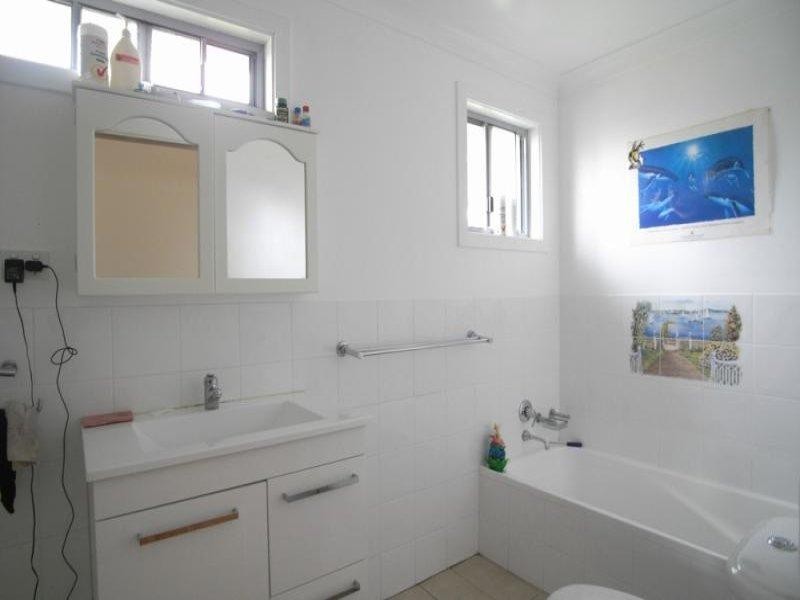 1234 Gloucester Rd, Wingham NSW 2429