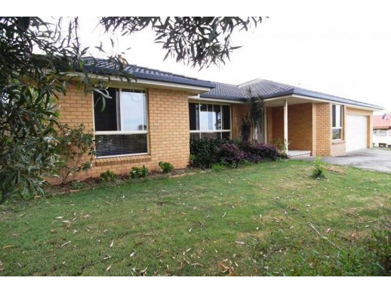 1 Hereford Cl, Wingham NSW 2429