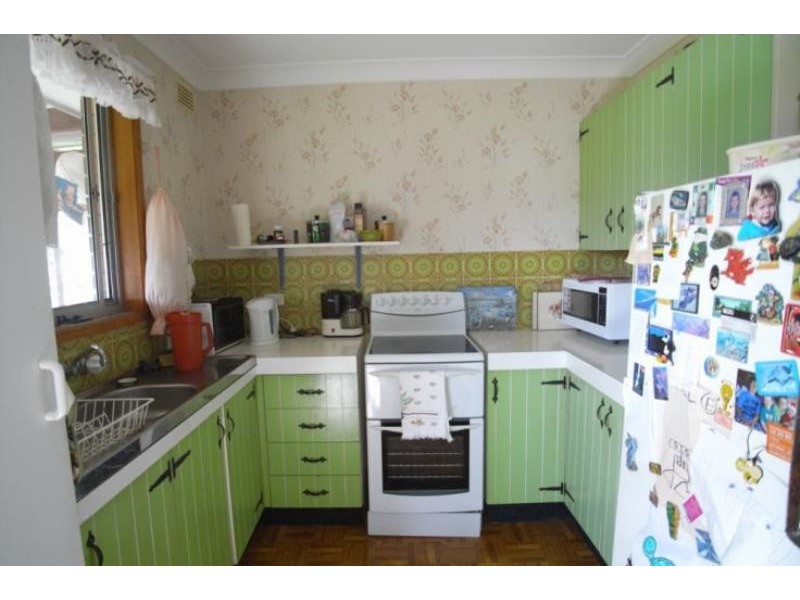 4 Hillcrest Ave, Wingham NSW 2429