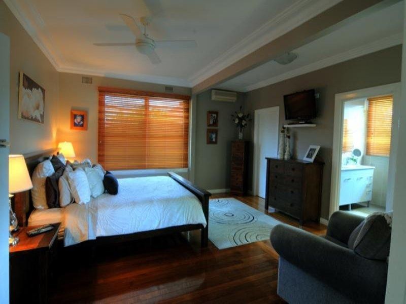 1 Lobban Rd, Wingham NSW 2429