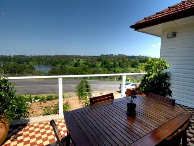 1 Lobban Rd, Wingham NSW 2429