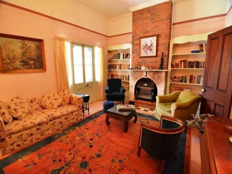 22 Queen St, Wingham NSW 2429