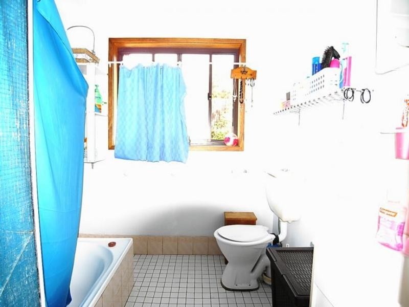 2/18 Bahanas Cl, Wingham NSW 2429