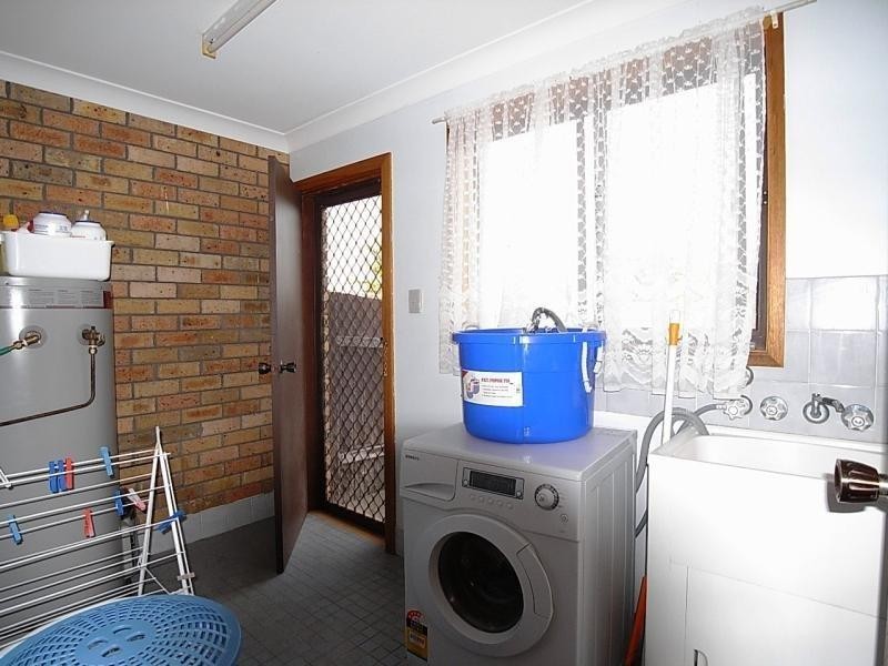 2/18 Bahanas Cl, Wingham NSW 2429