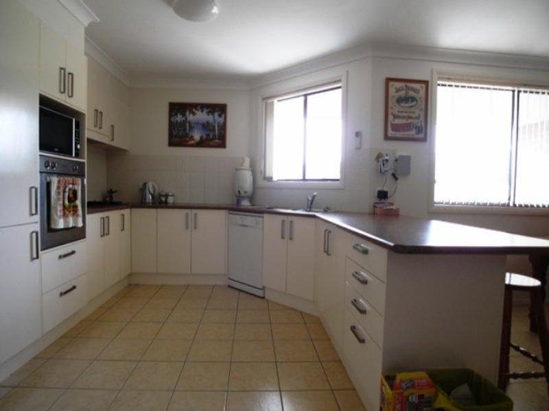 21 Hunter Pl, Wingham NSW 2429