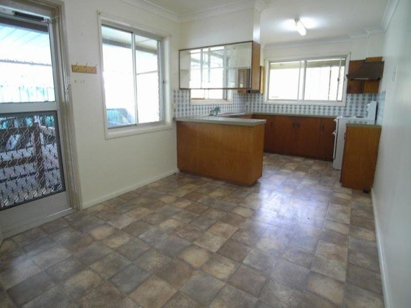 11 Jacaranda Ave, Wingham NSW 2429