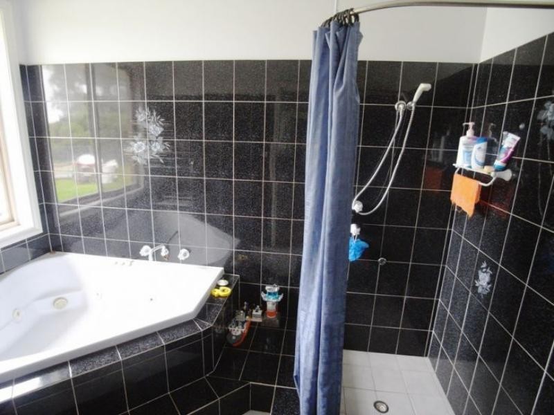 8 Abbotts Falls Rd, Wingham NSW 2429