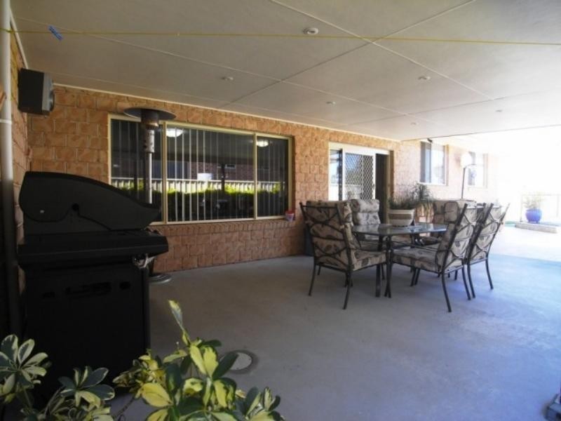 26 Country Club Dr, Wingham NSW 2429