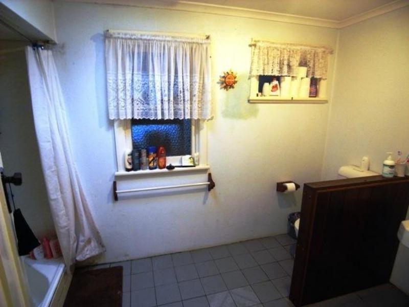 18 Combined St, Wingham NSW 2429