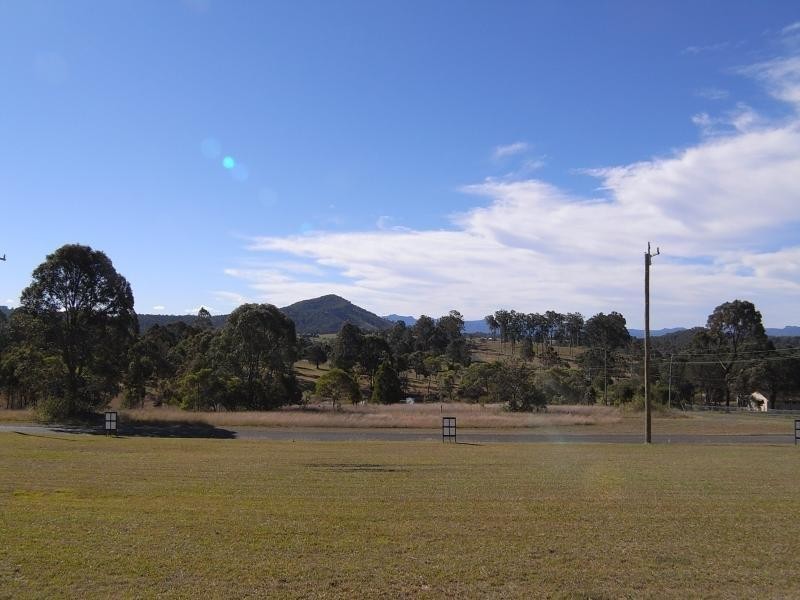 Mountview Ave, Wingham NSW 2429