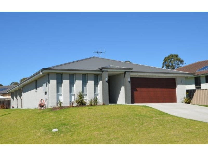 20 Ellenora Cct, Wingham NSW 2429