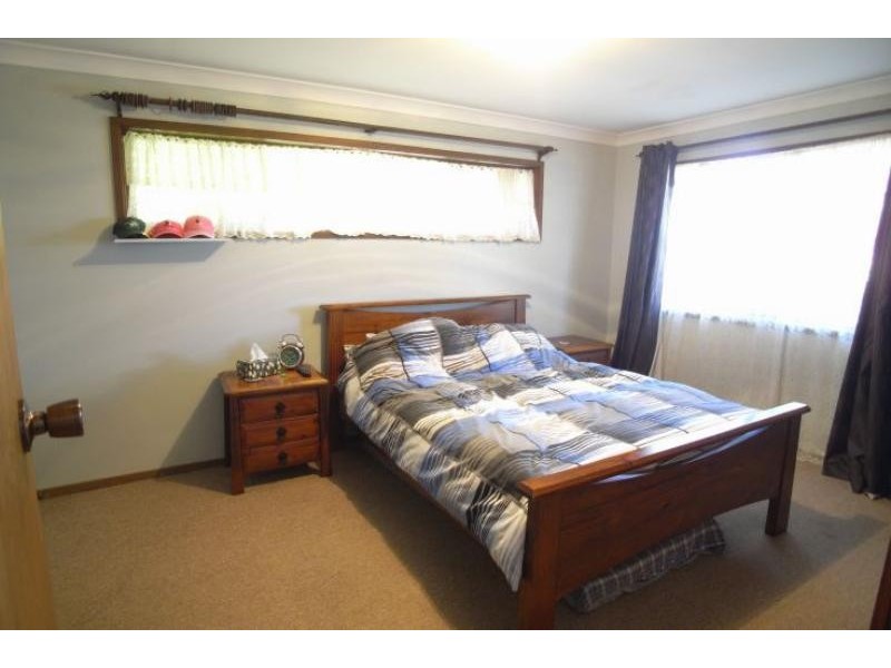 6 High St, Wingham NSW 2429