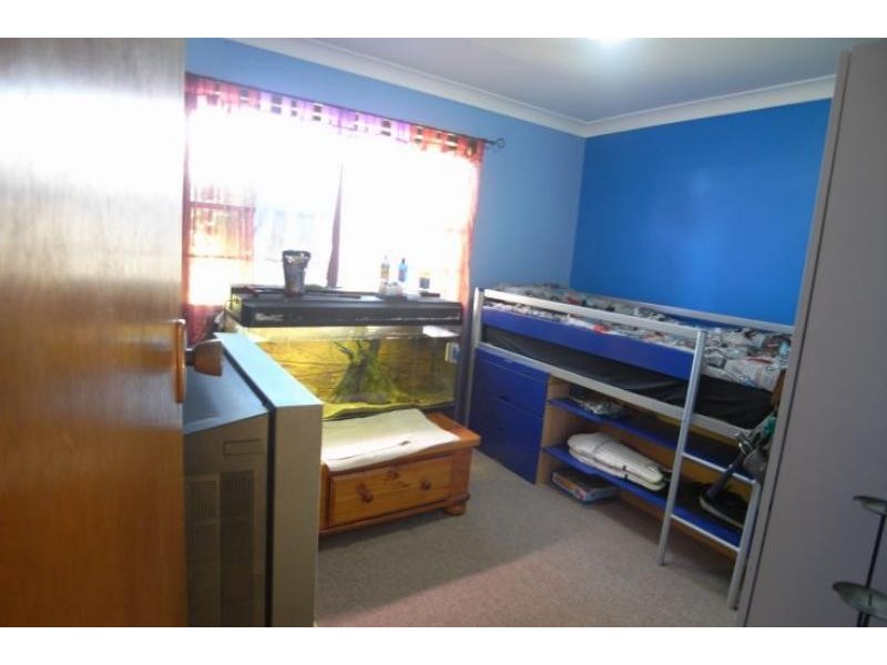 6 High St, Wingham NSW 2429