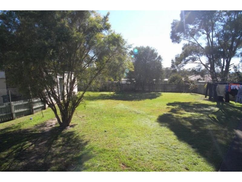 6 High St, Wingham NSW 2429