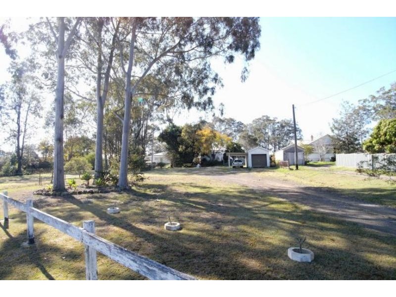 7 Machin Pde, Wingham NSW 2429