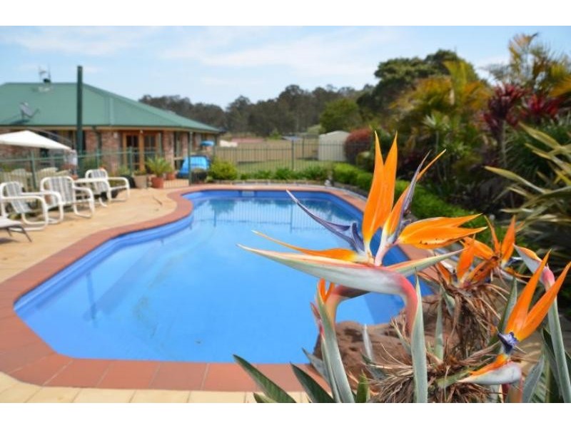 6 Bell Cl, Wingham NSW 2429
