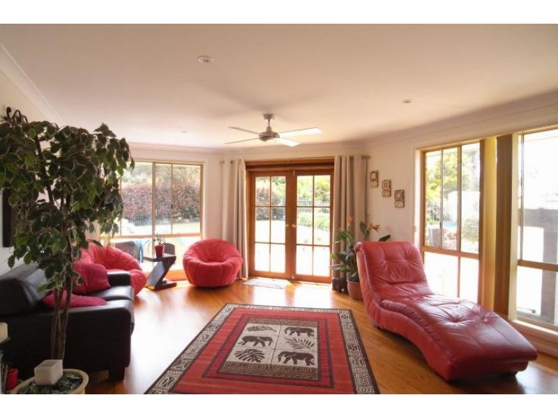 6 Bell Cl, Wingham NSW 2429