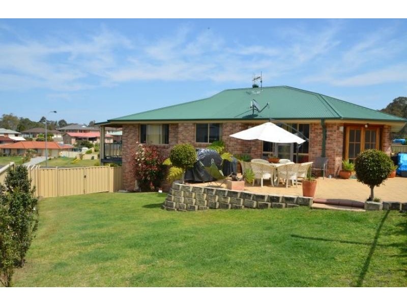 6 Bell Cl, Wingham NSW 2429
