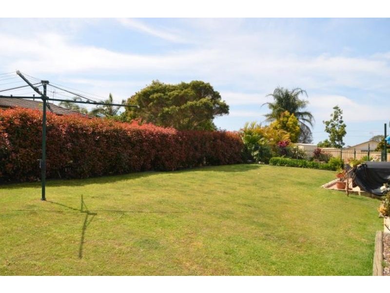 6 Bell Cl, Wingham NSW 2429