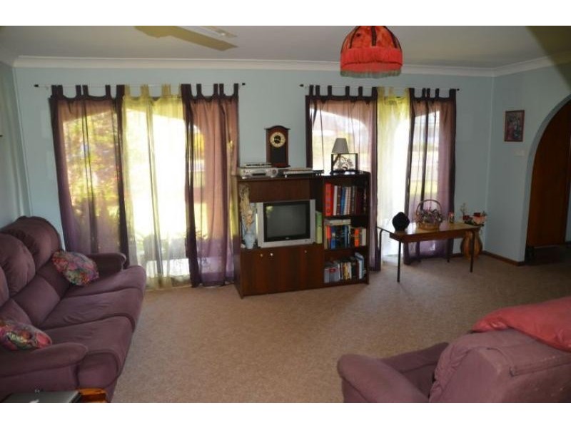 42 Appletree St, Wingham NSW 2429