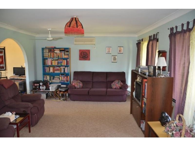 42 Appletree St, Wingham NSW 2429