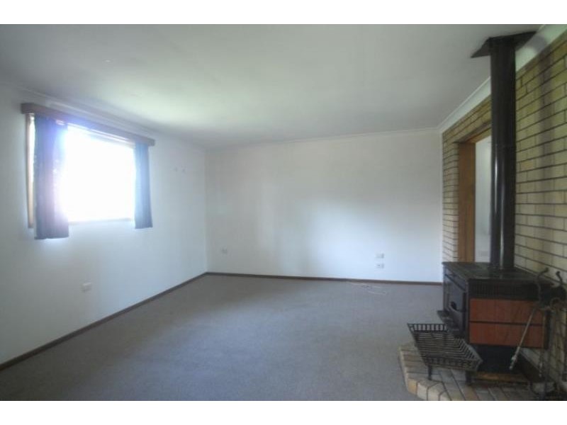 18 McPherson St, Wingham NSW 2429