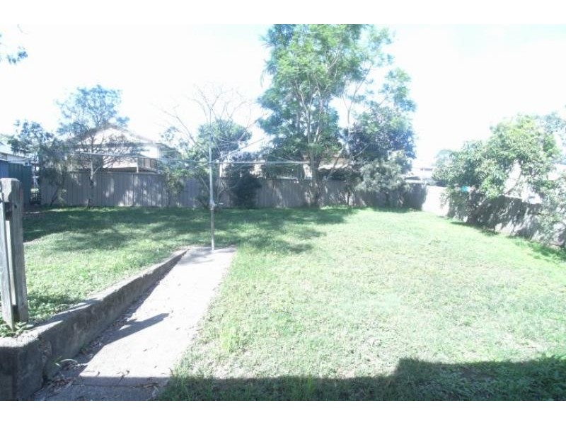 18 McPherson St, Wingham NSW 2429