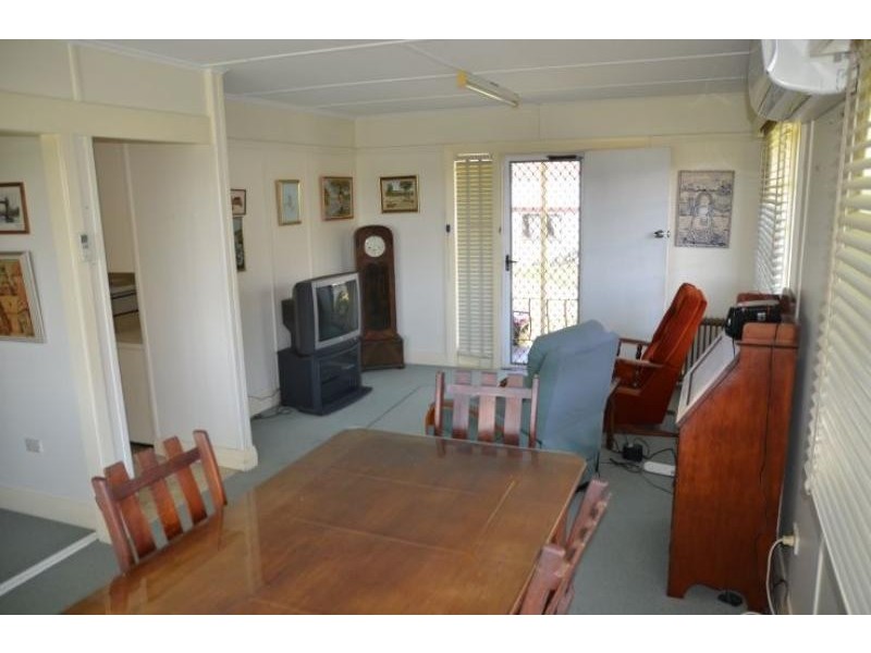5 Lobban Rd, Wingham NSW 2429