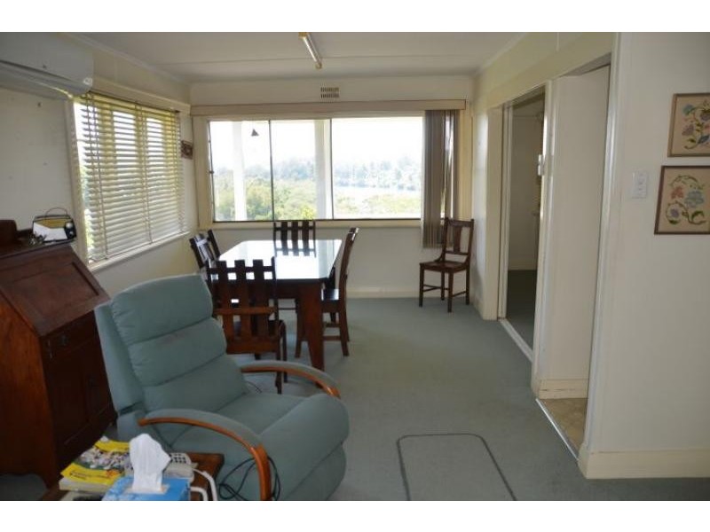 5 Lobban Rd, Wingham NSW 2429