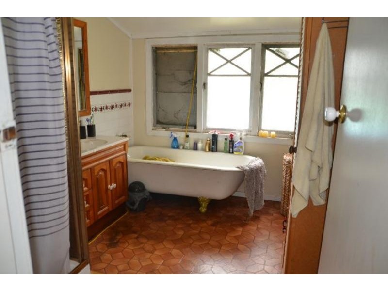 18 Mortimer St, Wingham NSW 2429