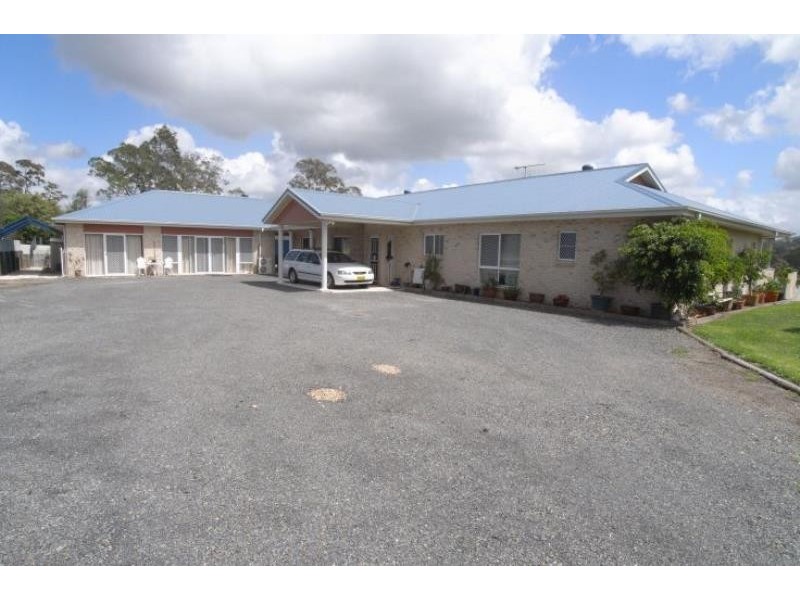 8 Summerland Pl, Wingham NSW 2429