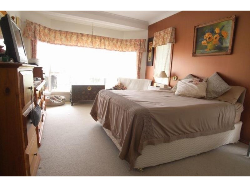 8 Summerland Pl, Wingham NSW 2429