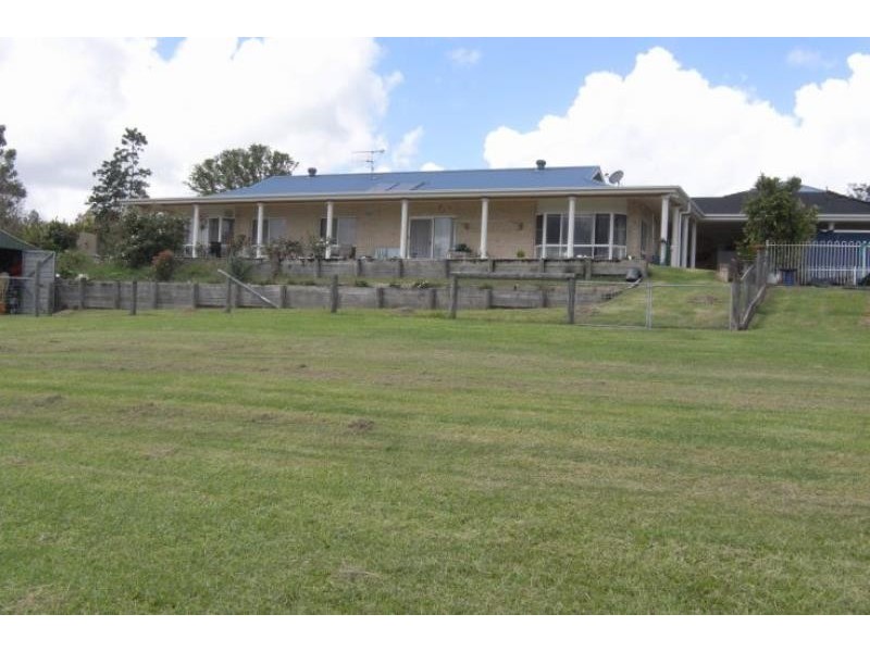 8 Summerland Pl, Wingham NSW 2429