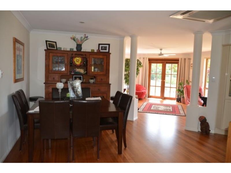 6 Bell Cl, Wingham NSW 2429
