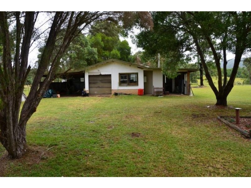 347 Careys Rd, Hillville NSW 2430