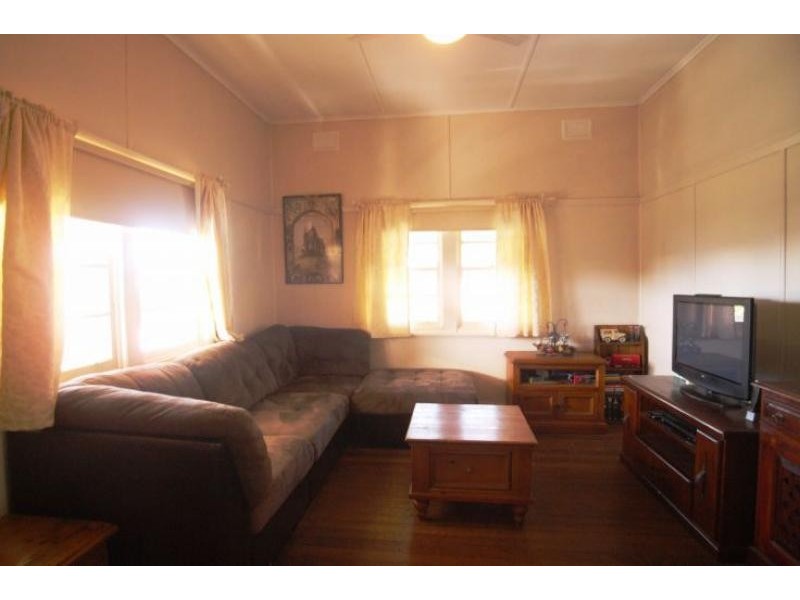 44 Farquhar St, Wingham NSW 2429