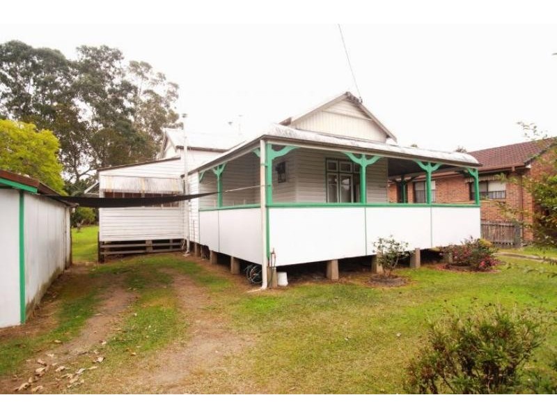 17 Allan St, Wingham NSW 2429