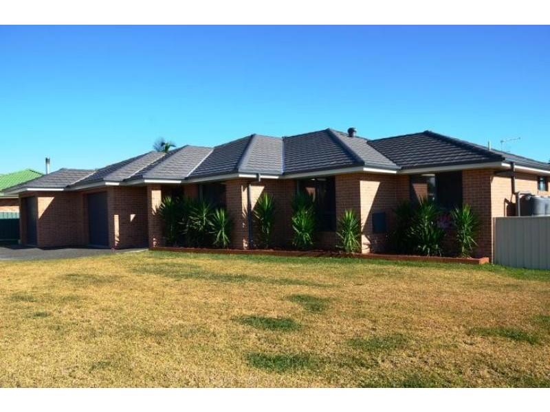 7 Ellenora Cct, Wingham NSW 2429