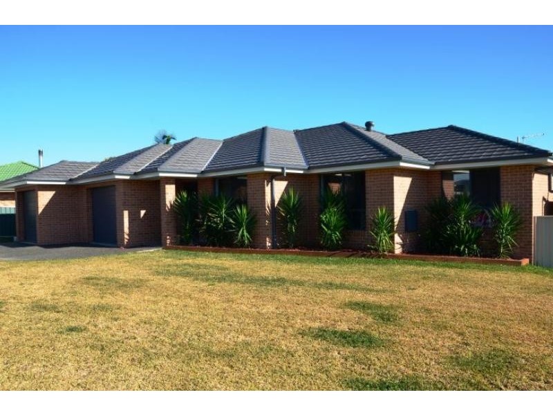 7 Ellenora Cct, Wingham NSW 2429