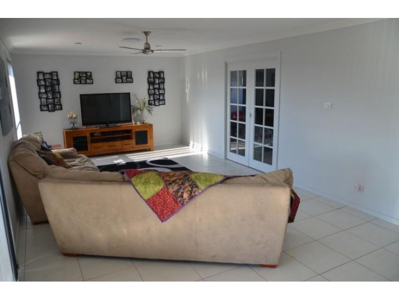 7 Ellenora Cct, Wingham NSW 2429